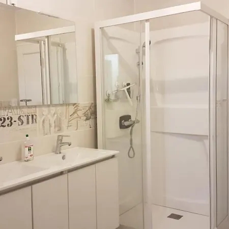 House 15 Personnes Maison Proche Lacs Et Cascades-0 بيت للعطل *